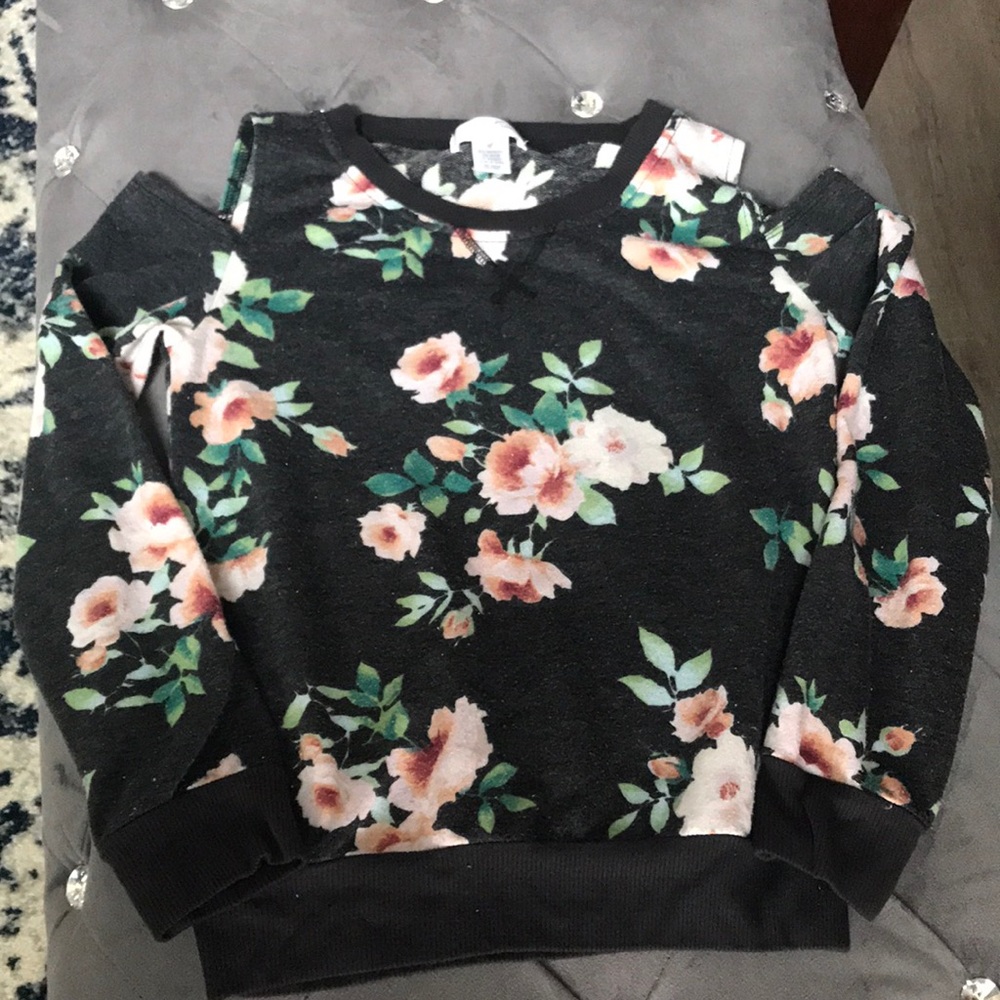 Peekaboo Shoulder Long Sleeve